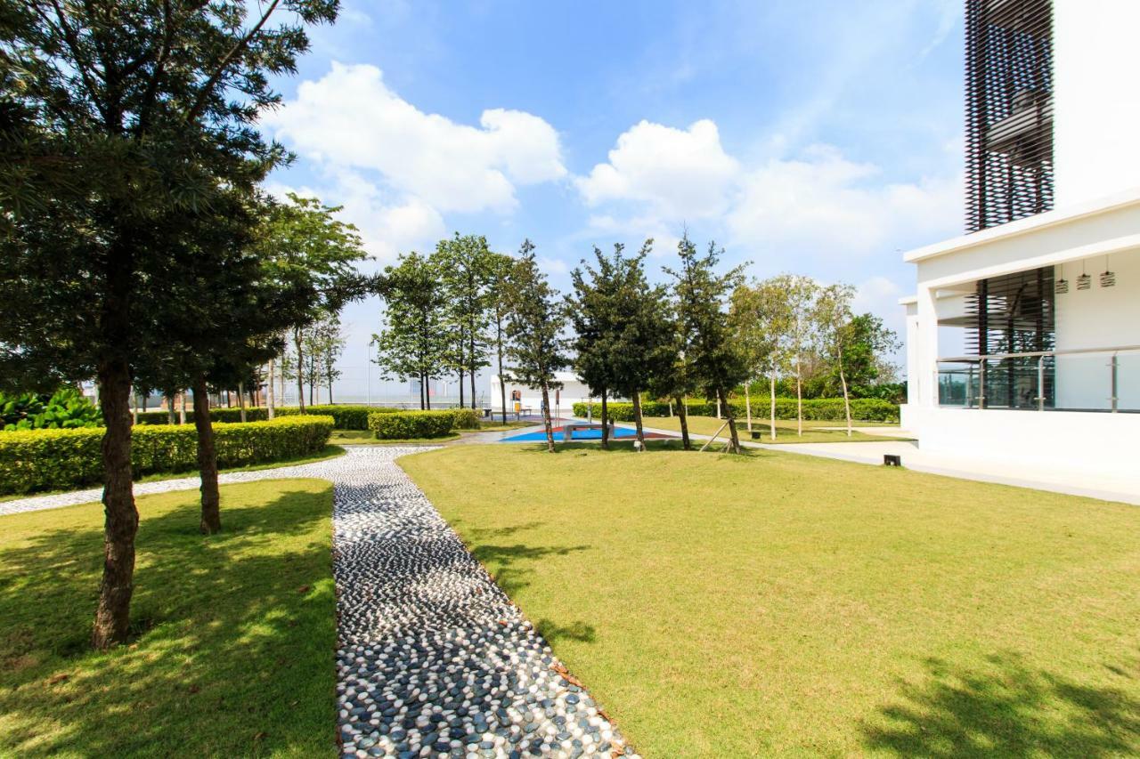 Encorp Strand Residences By Airhost Kota Damansara Esterno foto